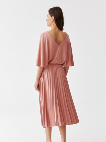 TATUUM Платье 'GAJA' в Ярко-розовый
