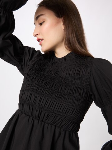 The Frolic Blouse 'LYNETH' in Black