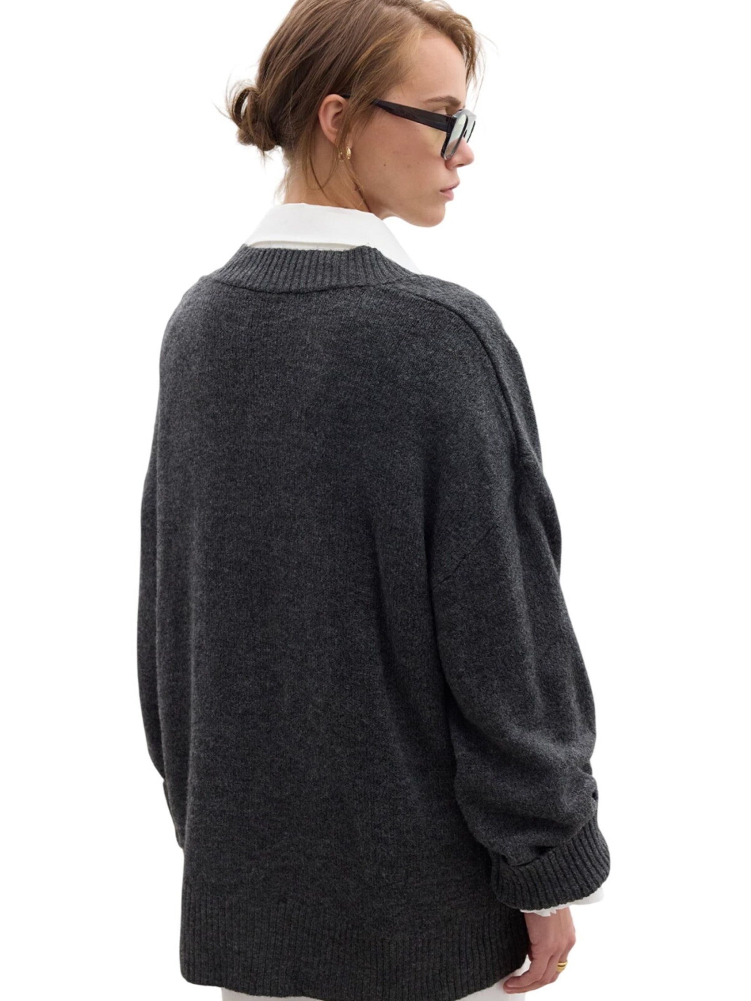MANUKA Sweatshirt‌‌‌‌‌‌ in Grau