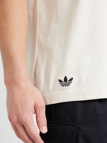 ADIDAS ORIGINALS - Camisa 'Street Neuclassics' em branco