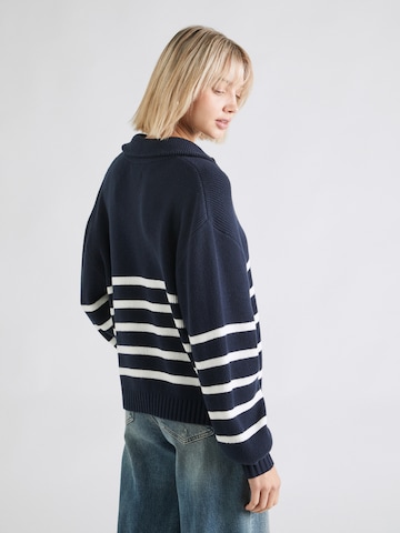 HOLLISTER Sweater in Blue