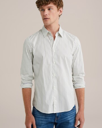 Coupe regular Chemise WE Fashion en blanc : devant