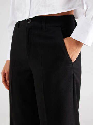 s.Oliver Wide Leg Hose in Schwarz