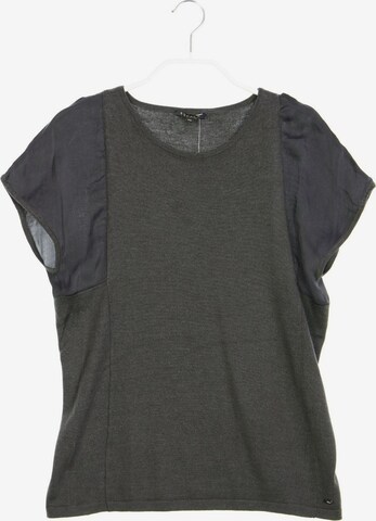 ESCADA Top & Shirt in XS in Grey: front