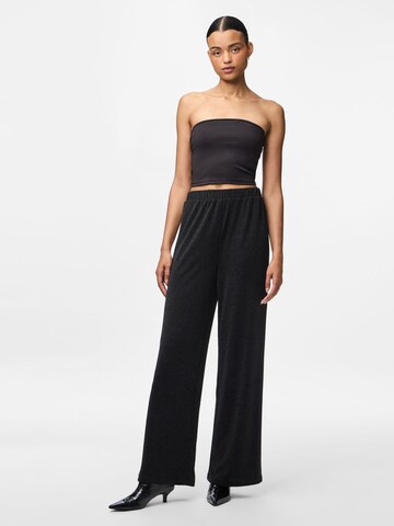 PIECES Wide Leg Hose in Schwarz