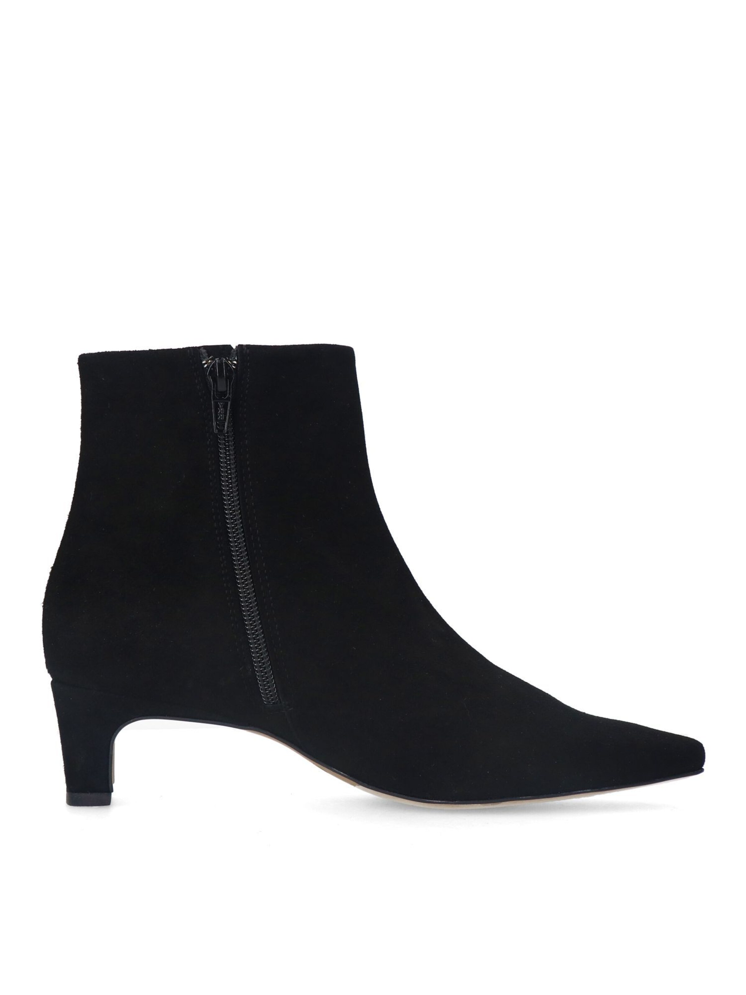 MANFIELD Ankle Boots in Black