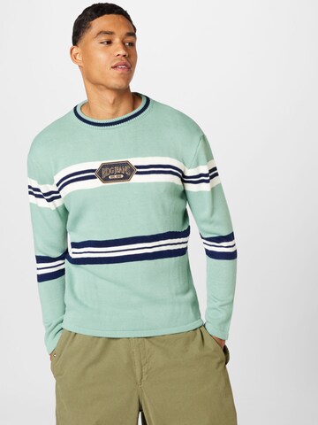 BDG Urban Outfitters Sweater in Green: front