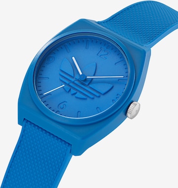 ADIDAS ORIGINALS Analoguhr in Blau