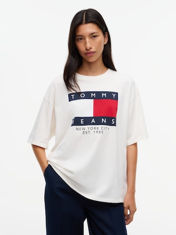 Tricou de la Tommy Jeans pe alb: față