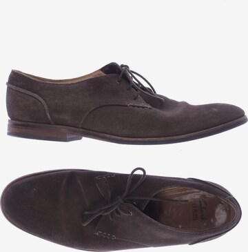 CLARKS Flats & Loafers in 45 in Brown: front