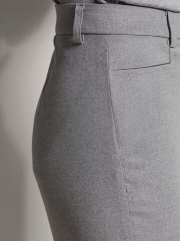 Coupe slim Pantalon MADELEINE en gris