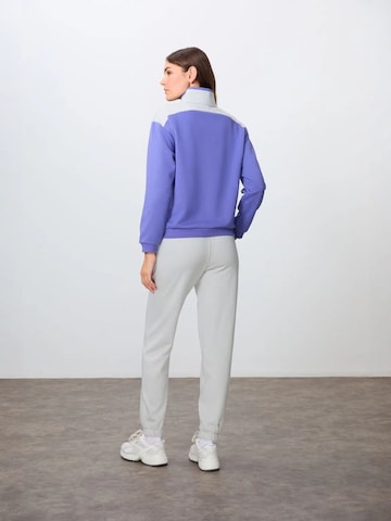 Completo per l'allenamento 'Aktive Sets' di Tommy Life in colori misti