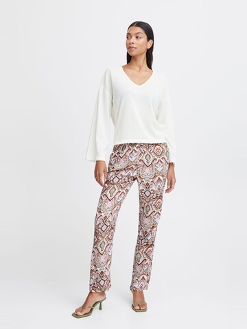 Pullover ' Sif ' di b.young in bianco