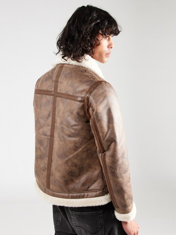GUESS Přechodná bunda 'Aviator' – hnědá