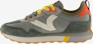 Chaussure de sport à lacets 'Leder-Sneaker' victoria en vert : devant