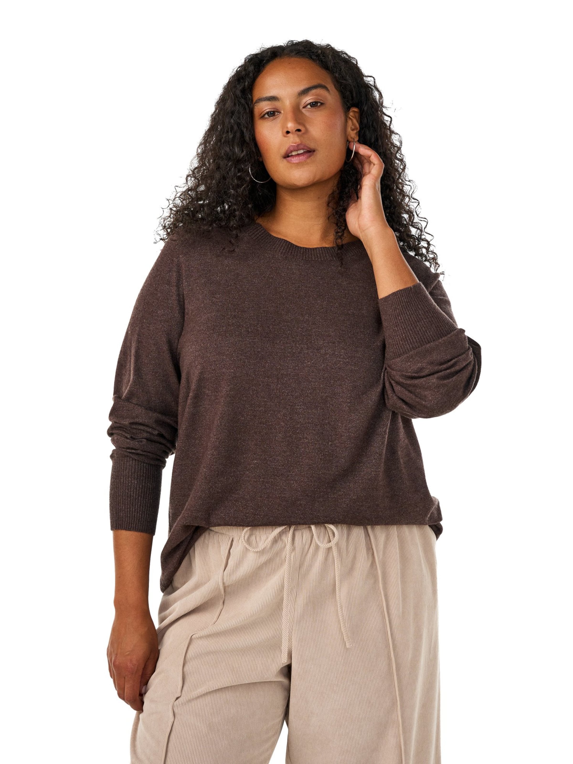 Pull-over 'NOMA' Zizzi en marron : devant