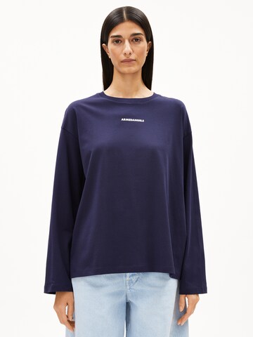 ARMEDANGELS Longsleeve FIETAA DIFFERENCE in Blau: Vorderseite