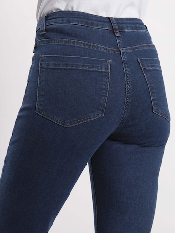 LAURIE Regular Jeans 'Charlotte' in Blue
