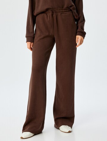 Koton Wide leg Broek in Bruin: voorkant