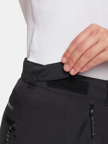 MAMMUT Regular Sporthose 'Runbold IV Shorts' in Schwarz