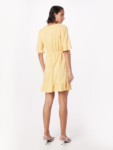 Robe 'Rea' ABOUT YOU en jaune