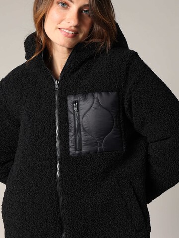 Manteau d’hiver 'Edwina' Deeluxe en noir