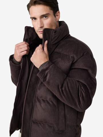 Veste d’hiver 'Puffer- und Daunenmäntel' Danger en marron