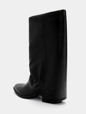 Pull&Bear Stiefel in Schwarz