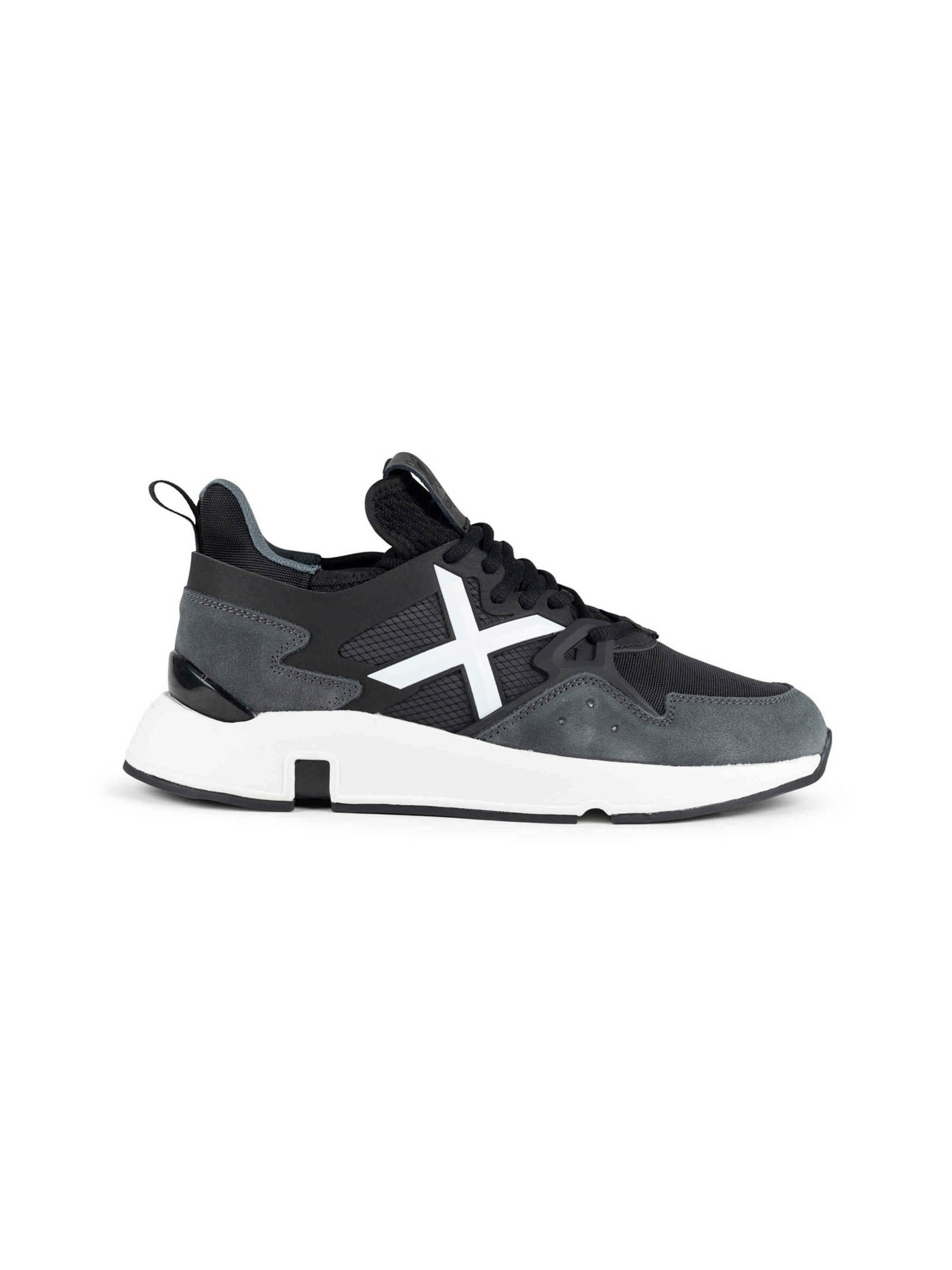 MUNICH Sneaker  'CLIK' in Schwarz: Seite