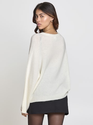Lilavie Pullover 'Sophiaa' in Beige