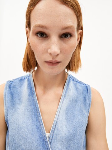 ARMEDANGELS Bodywarmer 'Sineraa' in Blauw: voorkant