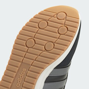 Sneaker bassa 'Run 70s 2.0' di ADIDAS SPORTSWEAR in nero