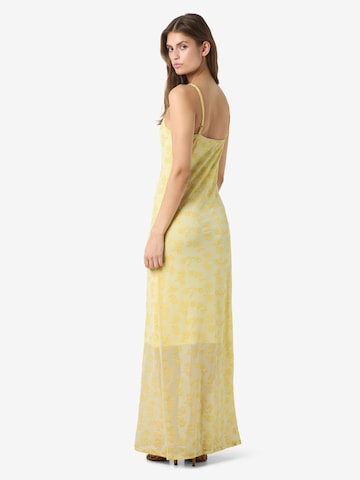 Noisy may - Vestido en amarillo