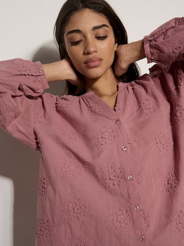 Apricot Blouse ' ' in Pink