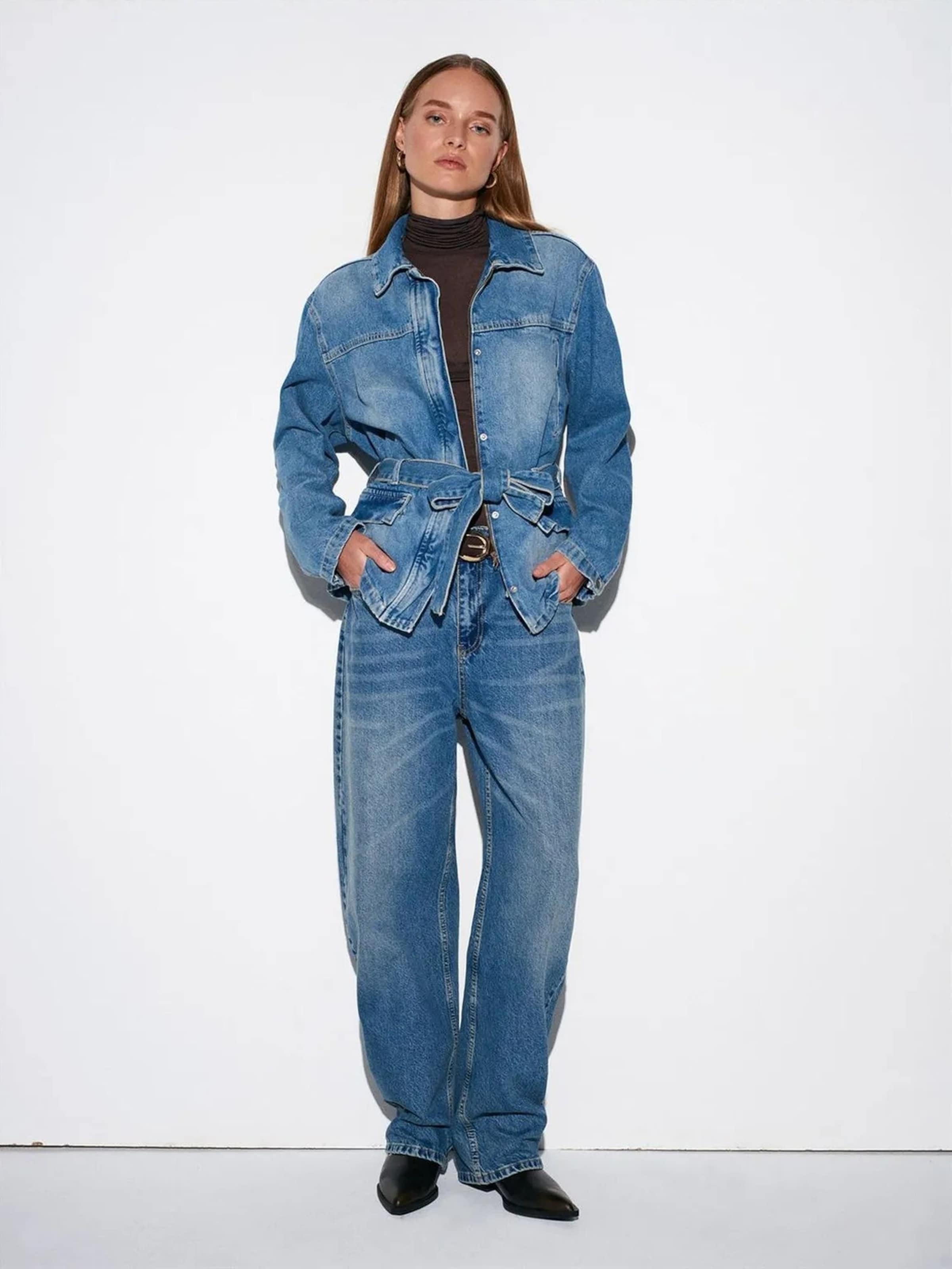 Dilvin Tussenjas in Blauw