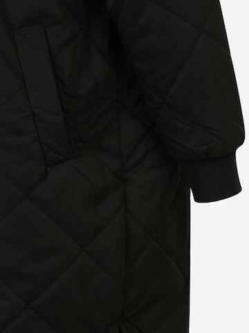 Vero Moda Petite Between-Seasons Coat 'NATALIE' in Black