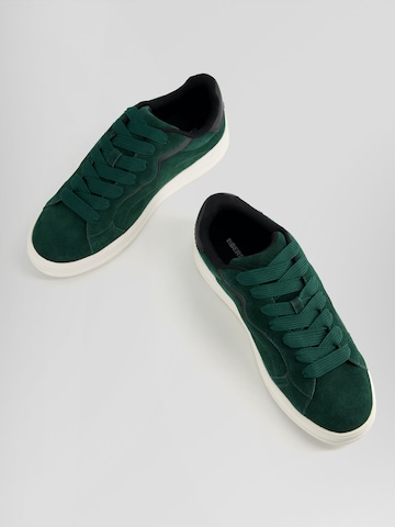Bershka Sneakers low i grønn