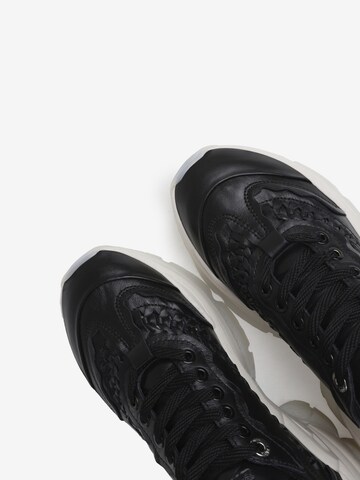 BRONX Sneakers in Black