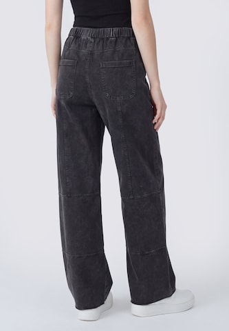 MYMO - regular Pantalón en negro