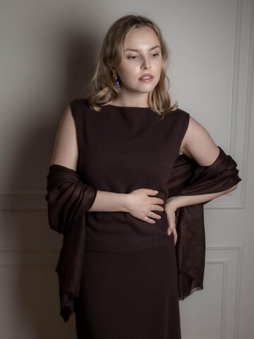 Fiora Muse - Chaleco de punto en marrón