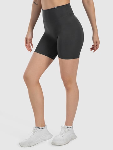 Smilodox Slimfit Shorts ' Darbie ' in Grau
