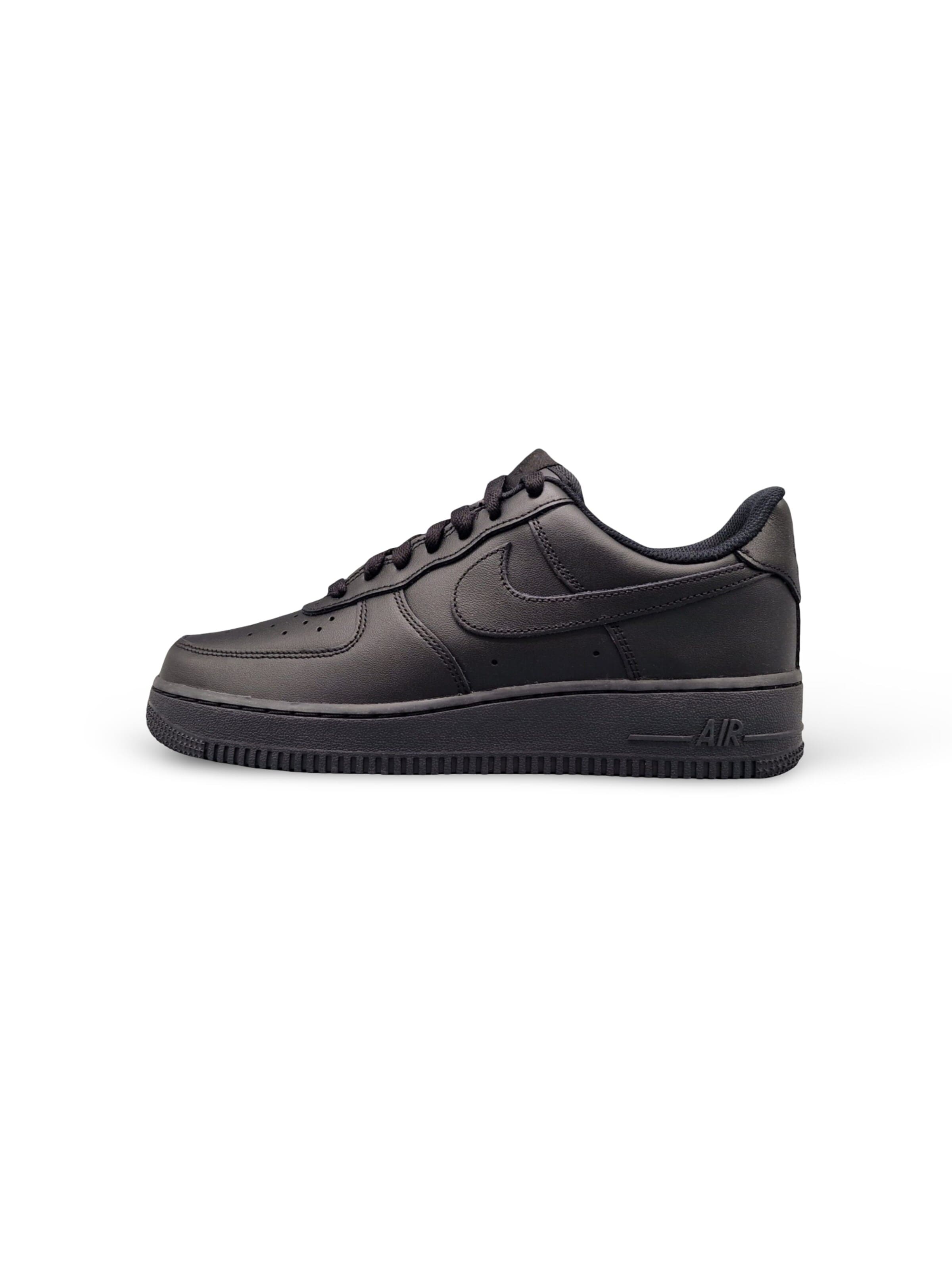 NIKE Sneakers 'Nike Air Force 1 Low ´07 Black' in Black: front