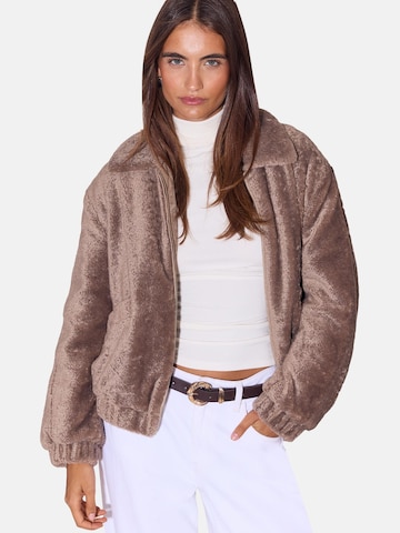 Lipsy - Chaqueta de invierno en marrón: frente