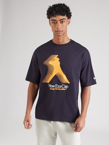 NEW ERA T-shirt 'NE PLAYER' i blå: framsida