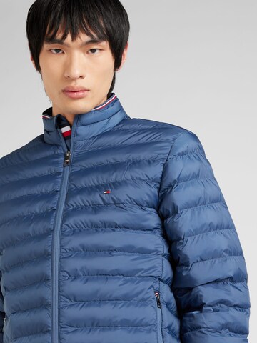 TOMMY HILFIGER Jacke in Blau