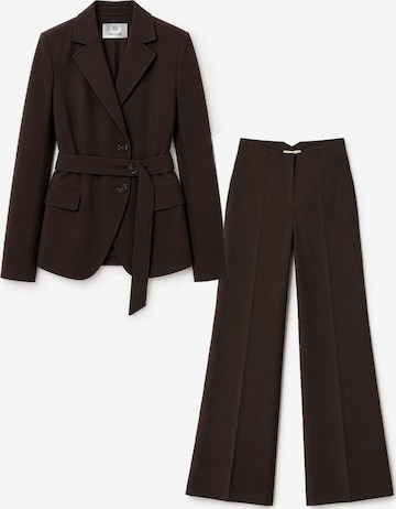 Costume 'Suit' Amarilde en marron : devant