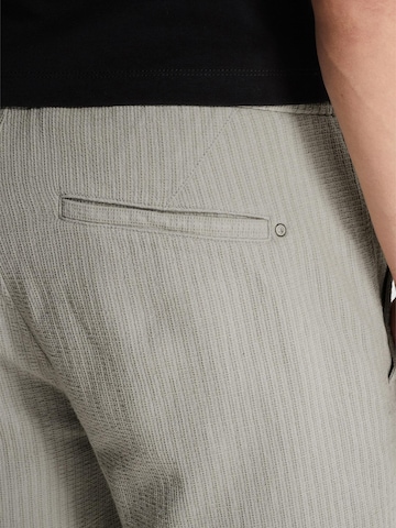 CAST IRON - regular Pantalón 'Regular fit chino shorts' en gris