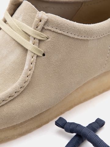Clarks Originals - Mocassins 'Wallabee' em bege