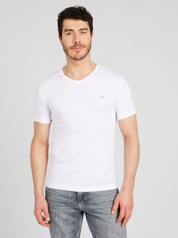 T-Shirt Calvin Klein Jeans en blanc : devant