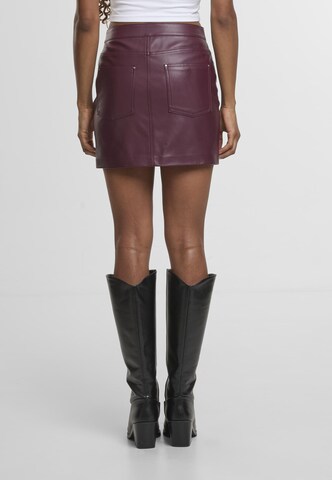 Noisy may Rok in Rood